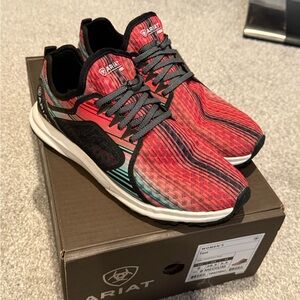 Ariat Fuse Shoes Excellent Condition!